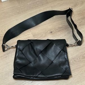 & other stories leather diamond crossbody black